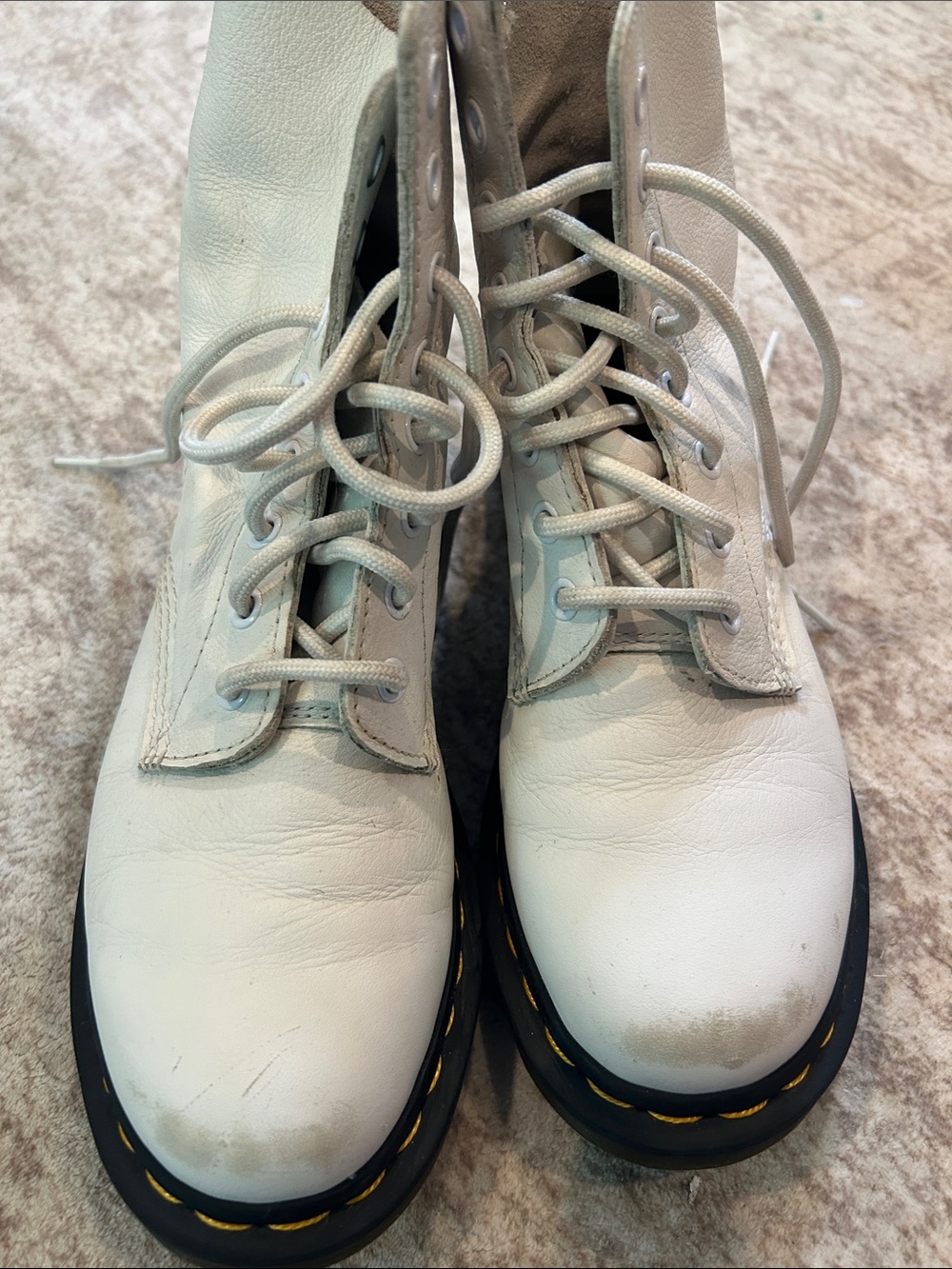 Dr. Martens White Leather Lace-Up Boots size 7 - Picture 6 of 9